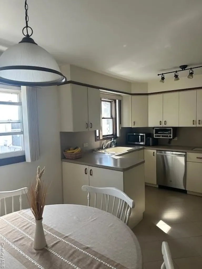 436 E Park Avenue Long Beach NY 11561