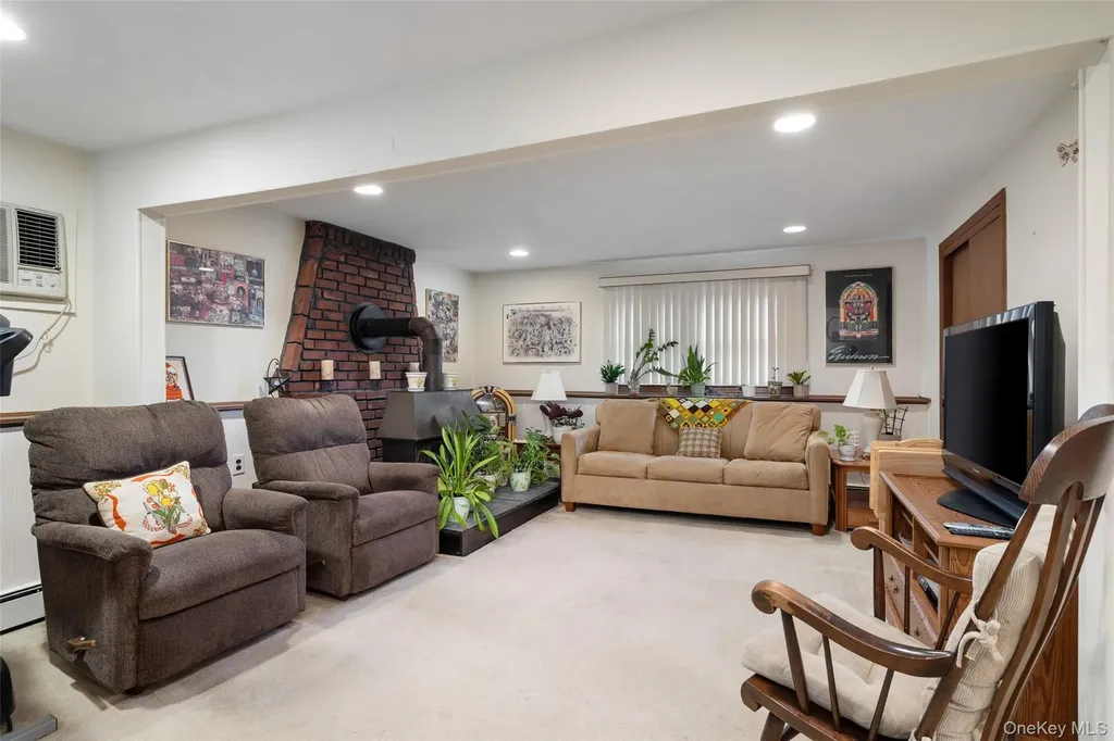 3019 Post Avenue Wantagh NY 11793