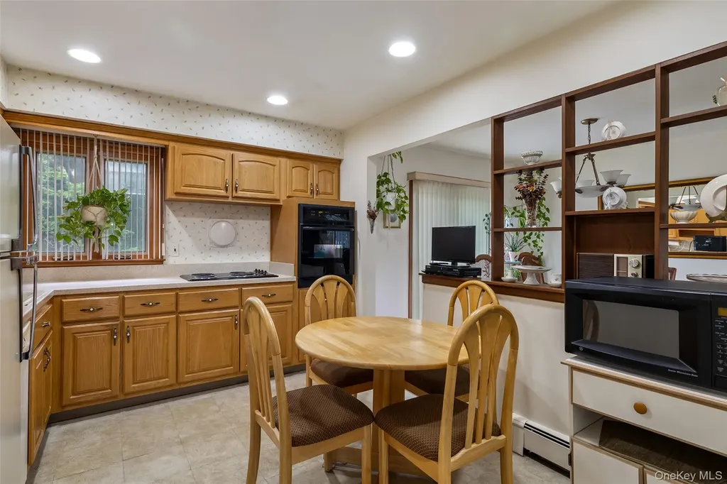 3019 Post Avenue Wantagh NY 11793