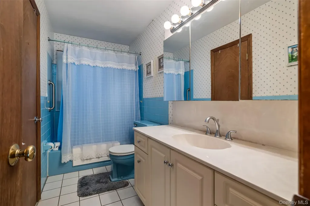 3019 Post Avenue Wantagh NY 11793