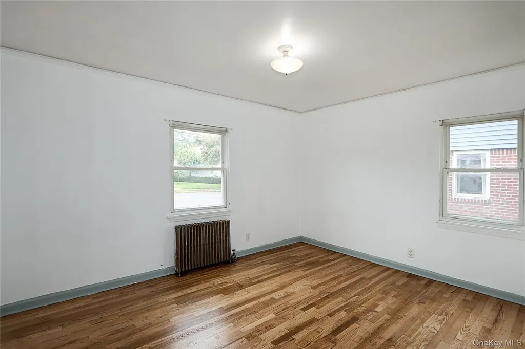33 Cherry Lane Carle Place NY 11514