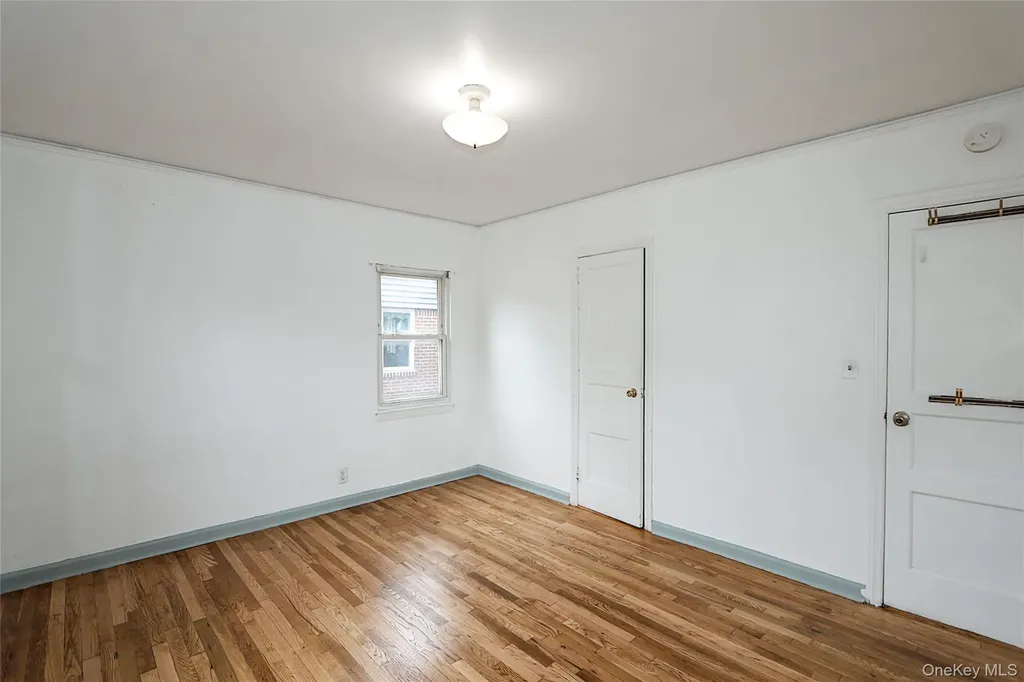 33 Cherry Lane Carle Place NY 11514