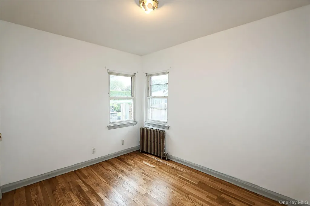 33 Cherry Lane Carle Place NY 11514