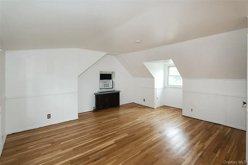 33 Cherry Lane Carle Place NY 11514