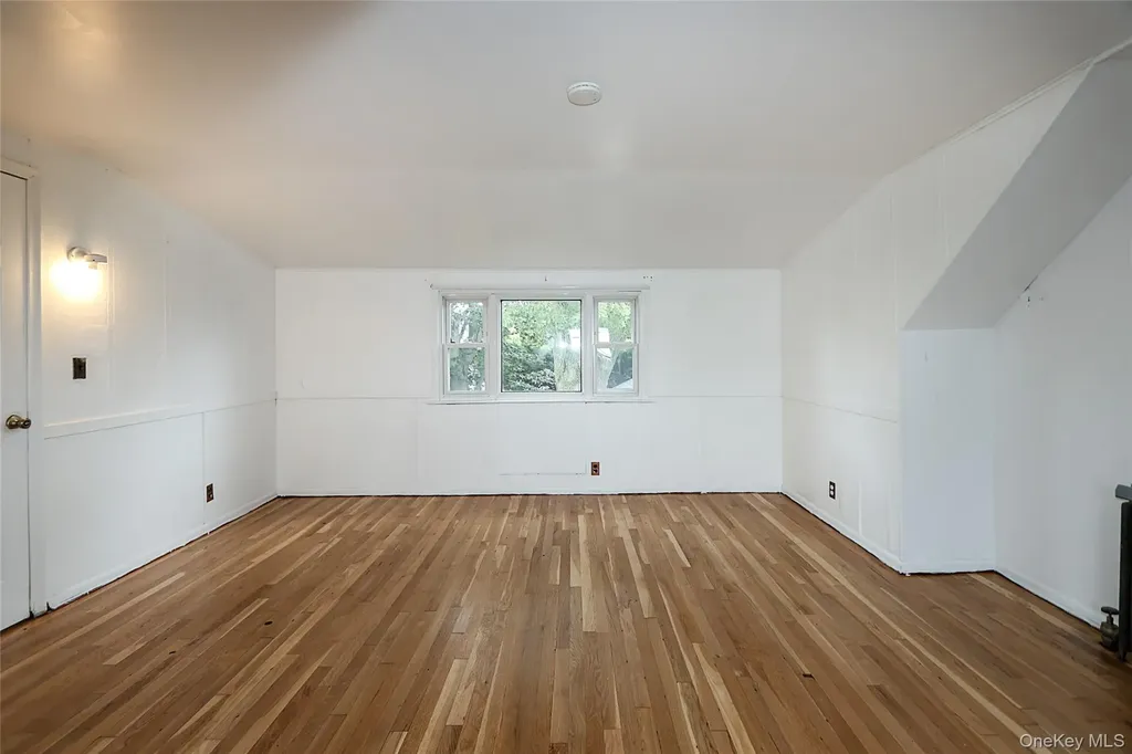 33 Cherry Lane Carle Place NY 11514