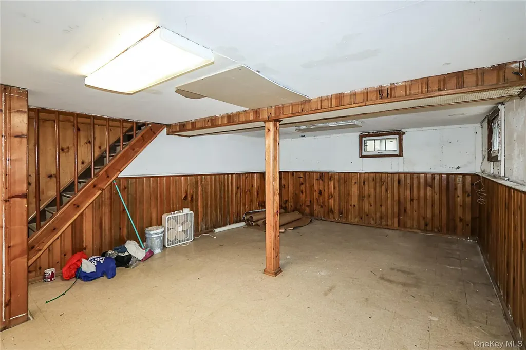 33 Cherry Lane Carle Place NY 11514