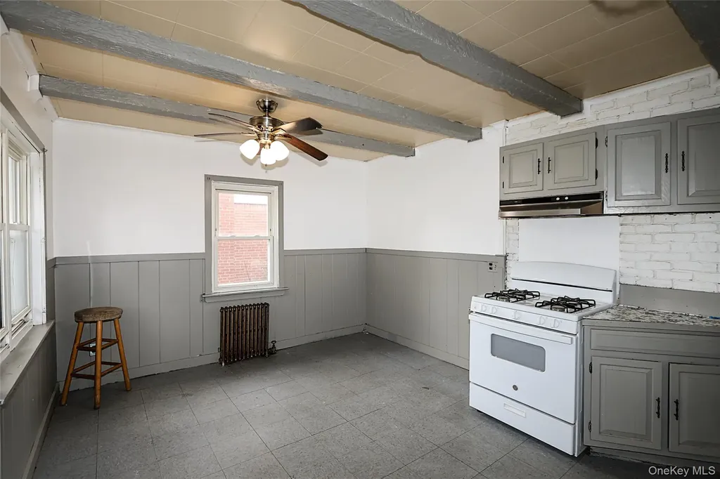 33 Cherry Lane Carle Place NY 11514
