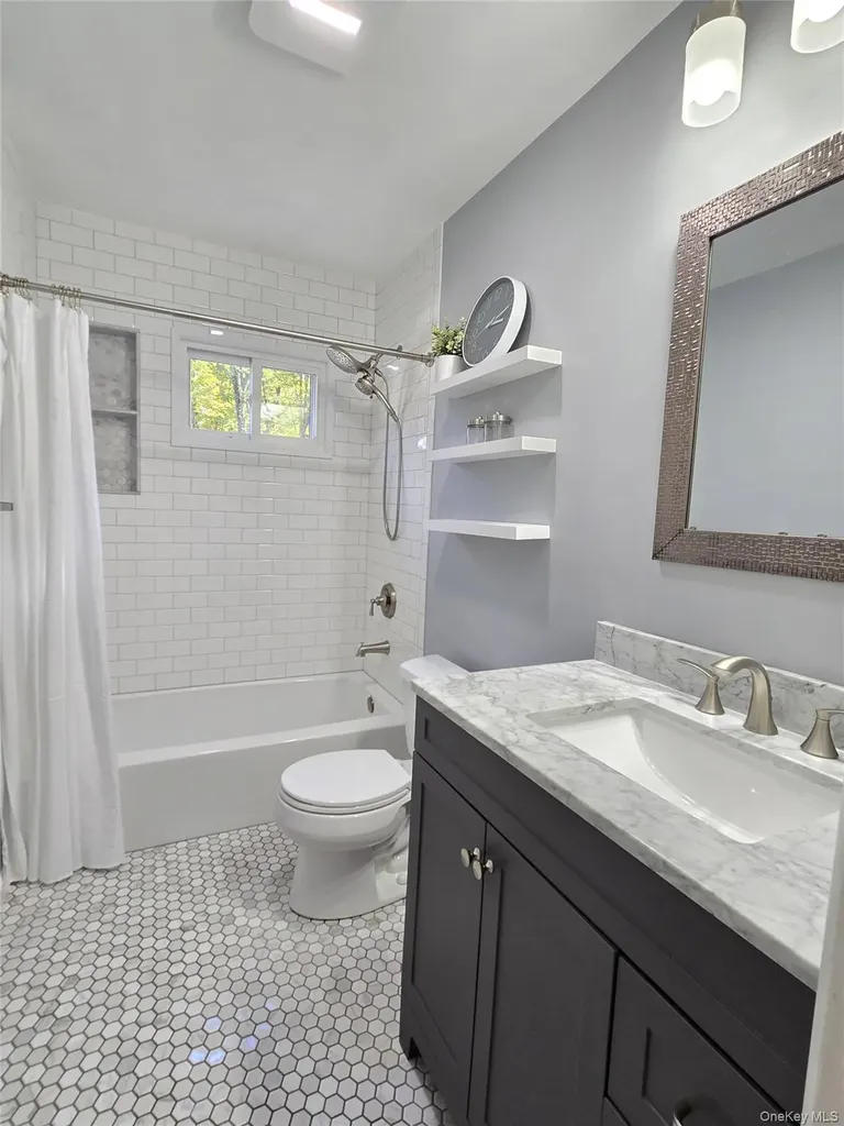 49 Colburn Drive Poughkeepsie NY 12603