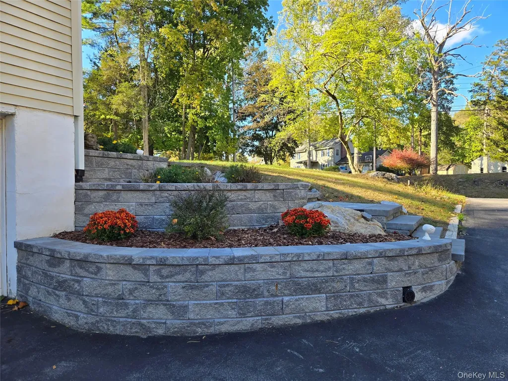 49 Colburn Drive Poughkeepsie NY 12603
