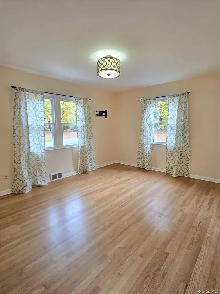 49 Colburn Drive Poughkeepsie NY 12603