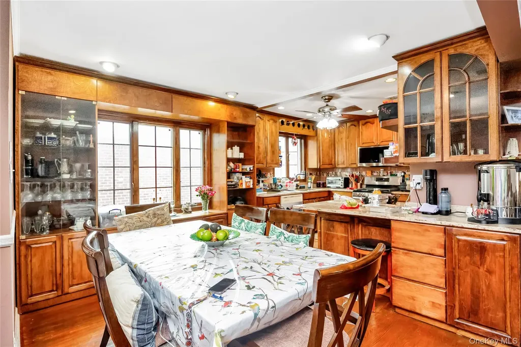 6532 170th Street Fresh Meadows NY 11365