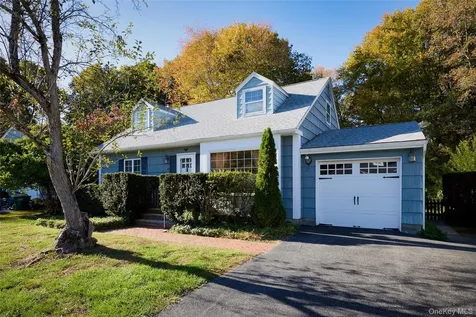 44 Morris Drive Hyde Park NY 12538