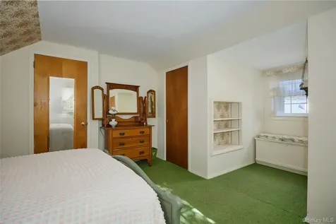 44 Morris Drive Hyde Park NY 12538