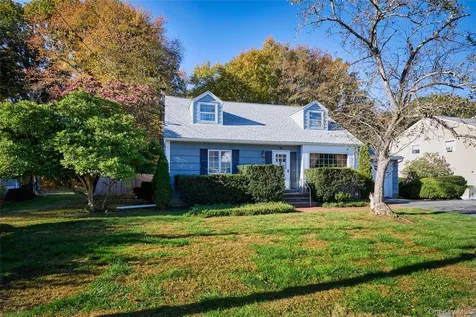 44 Morris Drive Hyde Park NY 12538