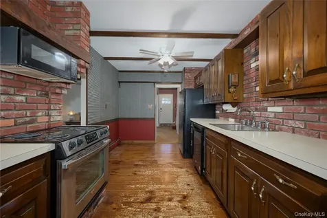 44 Morris Drive Hyde Park NY 12538