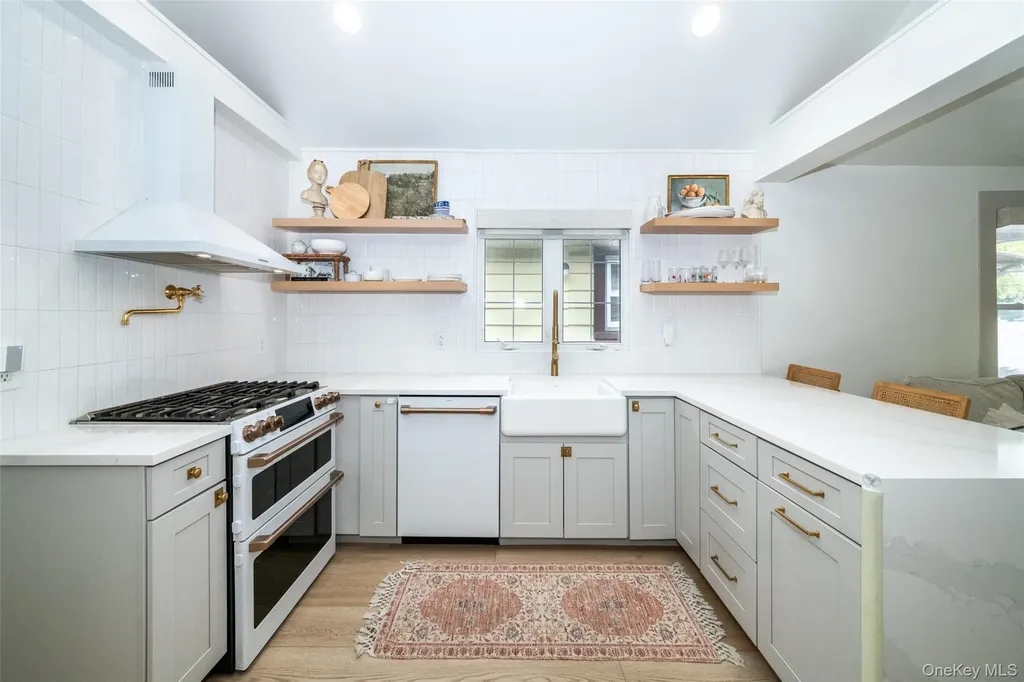 314 King Avenue Bronx NY 10464