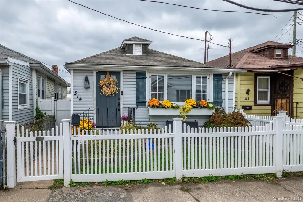 314 King Avenue Bronx NY 10464