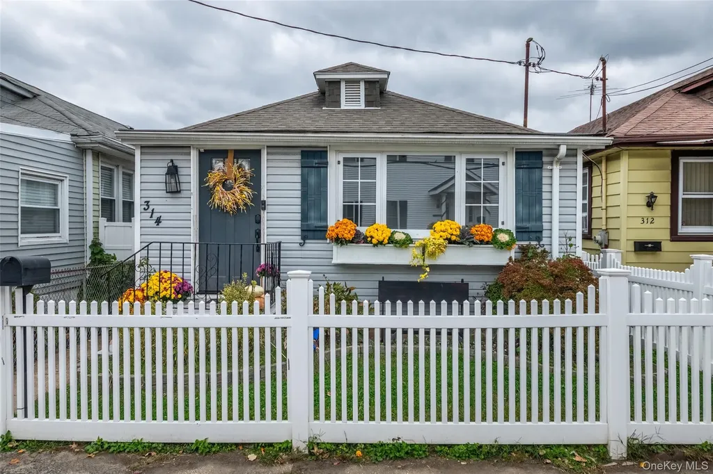 314 King Avenue Bronx NY 10464