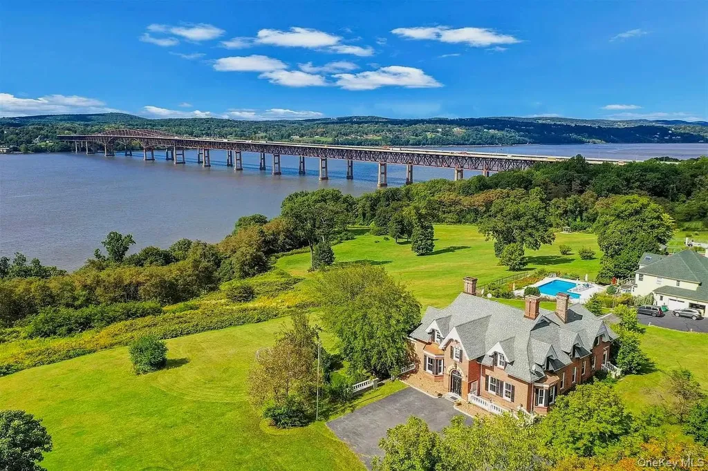 12 Monell Place Beacon NY 12508