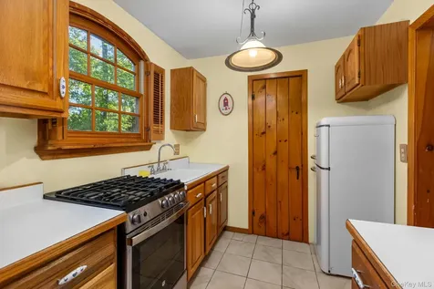 35 Candle Hill Road New Fairfield CT 06812