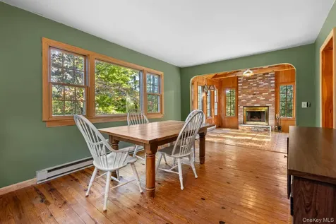 35 Candle Hill Road New Fairfield CT 06812