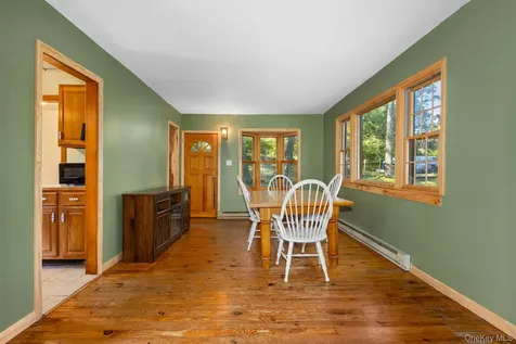 35 Candle Hill Road New Fairfield CT 06812