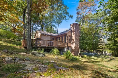 35 Candle Hill Road New Fairfield CT 06812