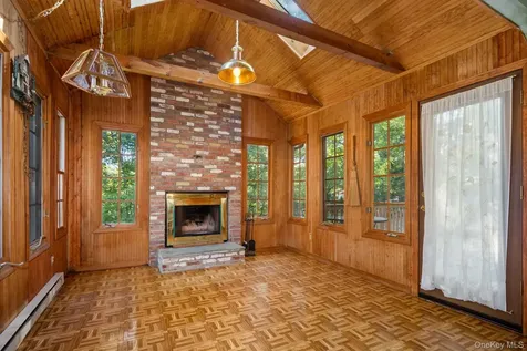 35 Candle Hill Road New Fairfield CT 06812