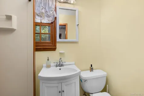 35 Candle Hill Road New Fairfield CT 06812