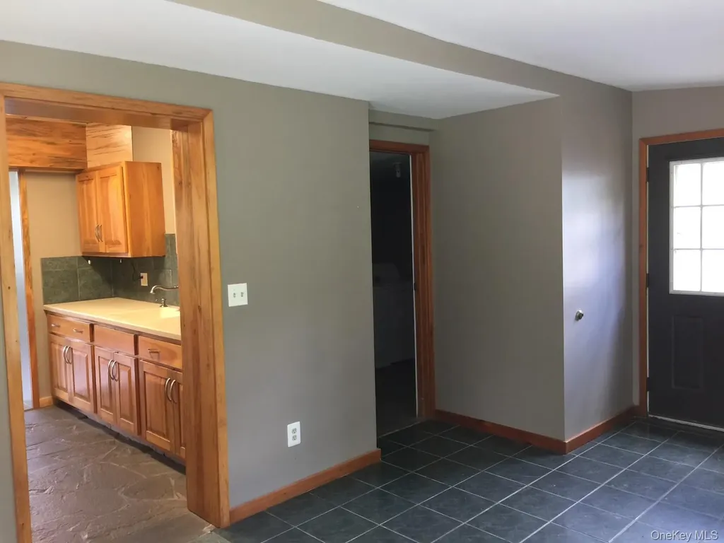 8064 Albany Post Road Red Hook NY 12571