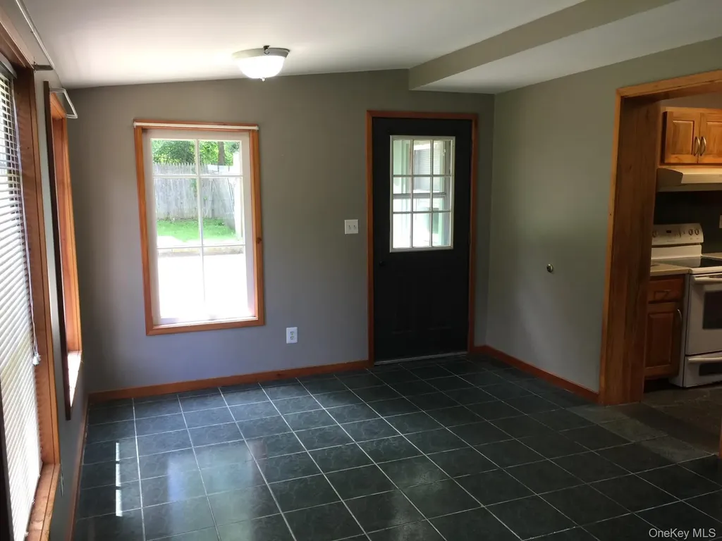 8064 Albany Post Road Red Hook NY 12571