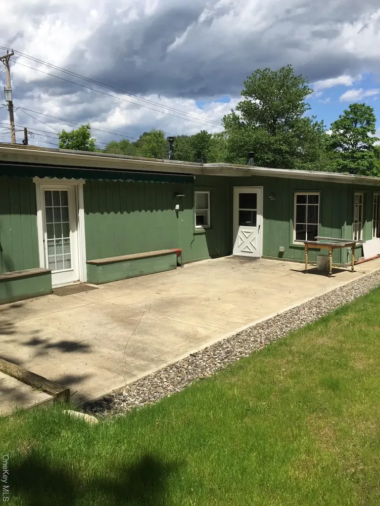 8064 Albany Post Road Red Hook NY 12571