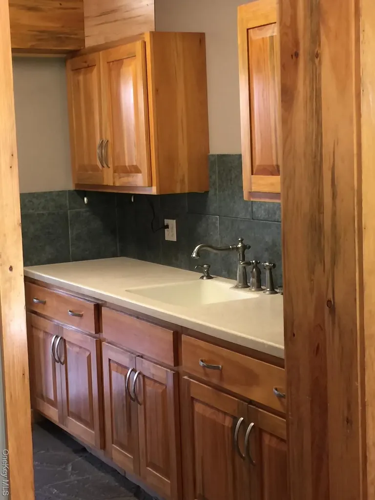 8064 Albany Post Road Red Hook NY 12571