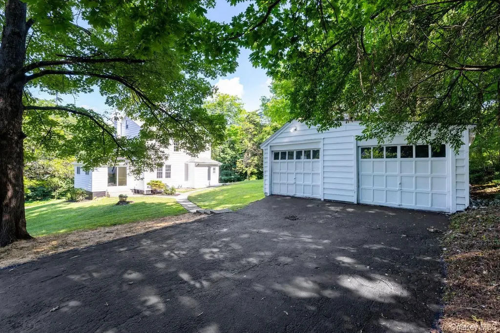 2123 New Hackensack Road Poughkeepsie NY 12603