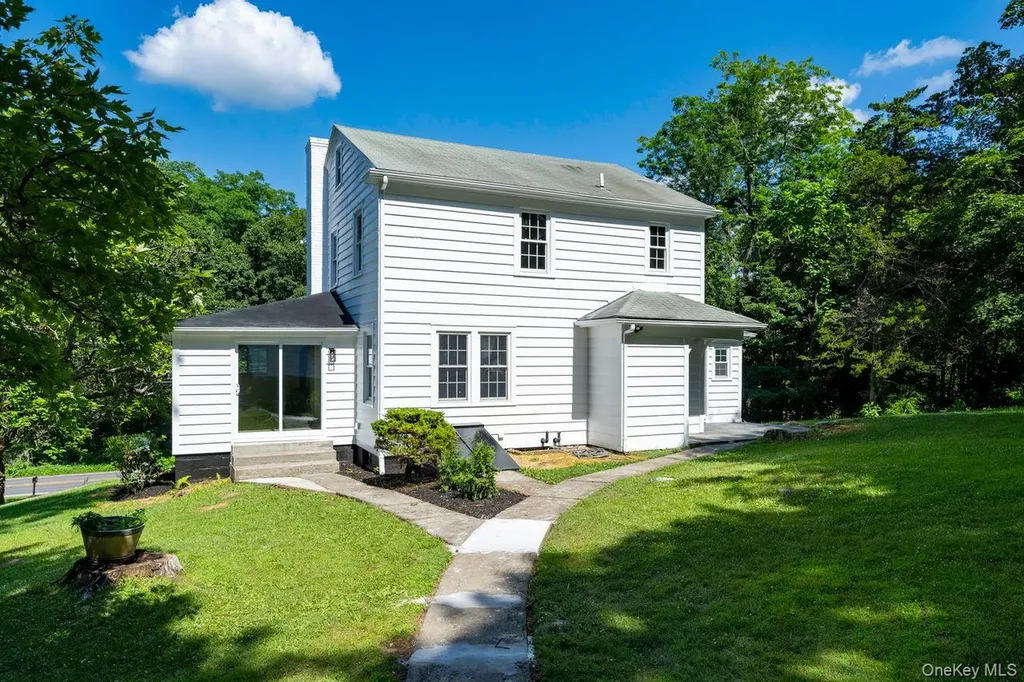 2123 New Hackensack Road Poughkeepsie NY 12603