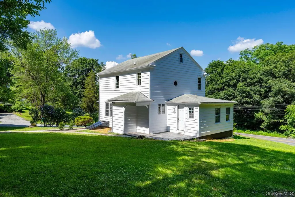 2123 New Hackensack Road Poughkeepsie NY 12603