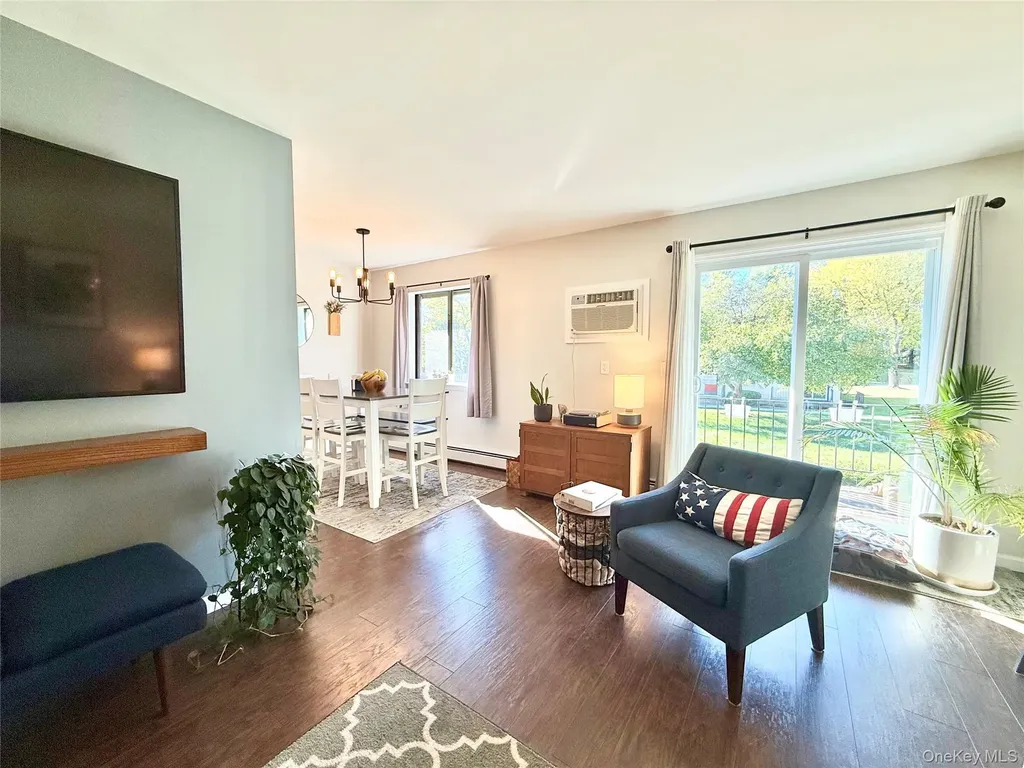 1203 Cherry Hill Drive Poughkeepsie NY 12603