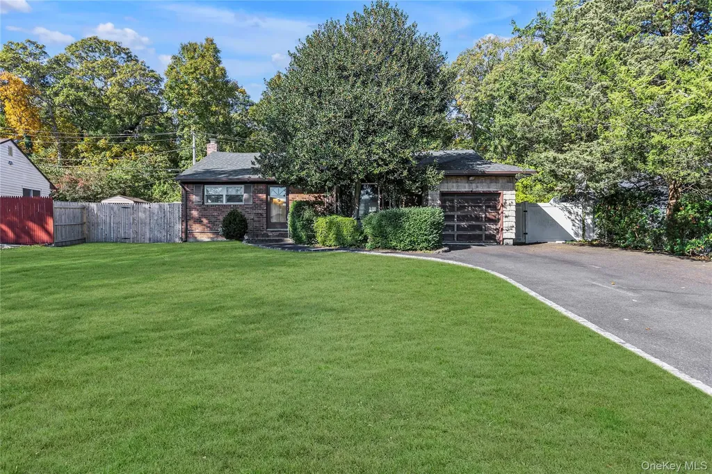 6 Roxbury Drive Commack NY 11725