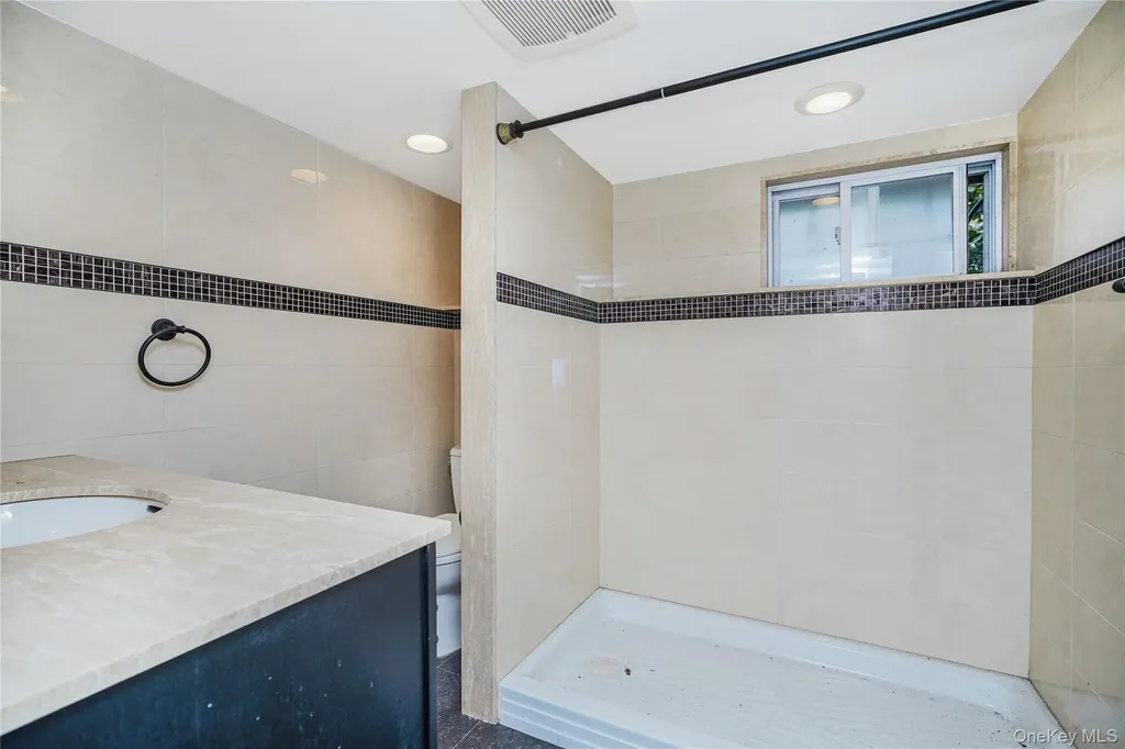200 Bay 7th Street Brooklyn NY 11228
