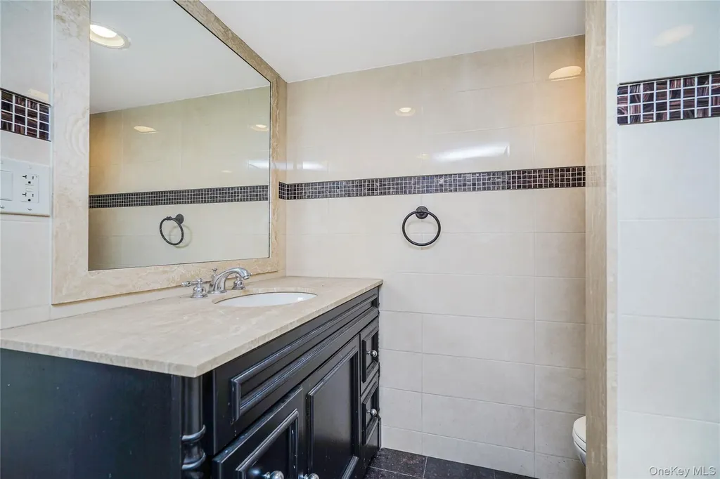 200 Bay 7th Street Brooklyn NY 11228