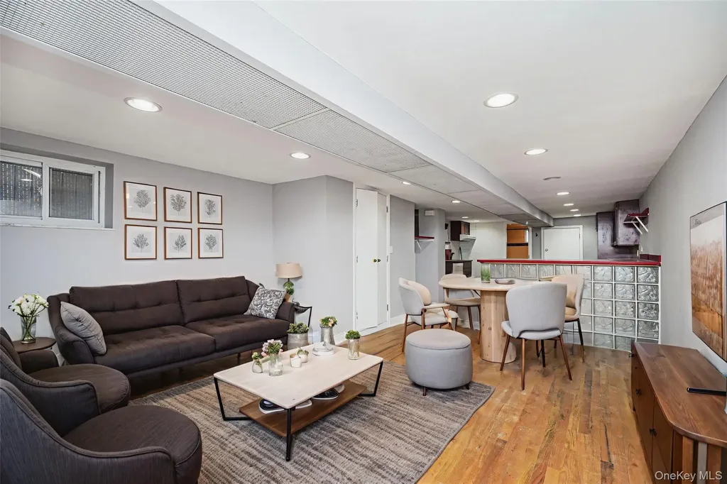 200 Bay 7th Street Brooklyn NY 11228