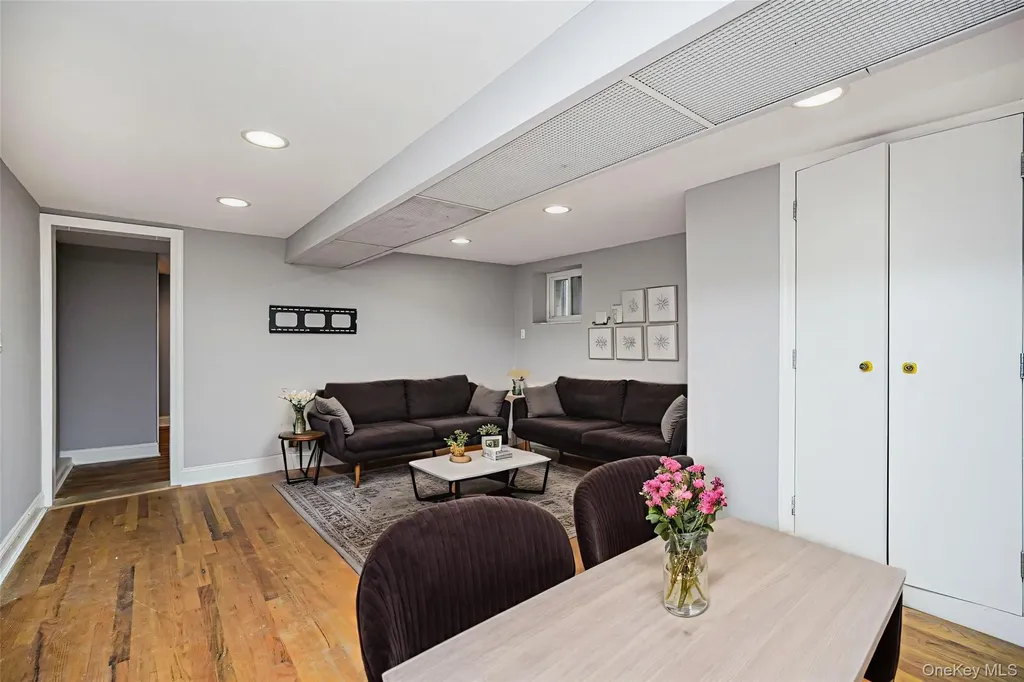 200 Bay 7th Street Brooklyn NY 11228