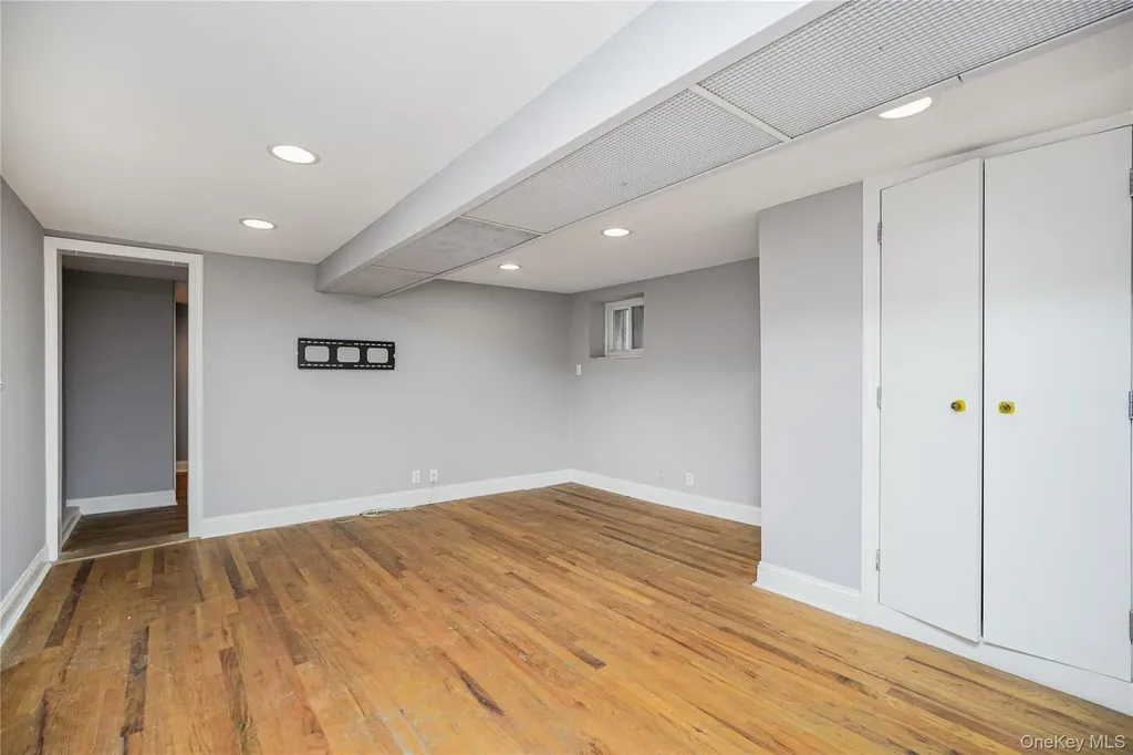 200 Bay 7th Street Brooklyn NY 11228