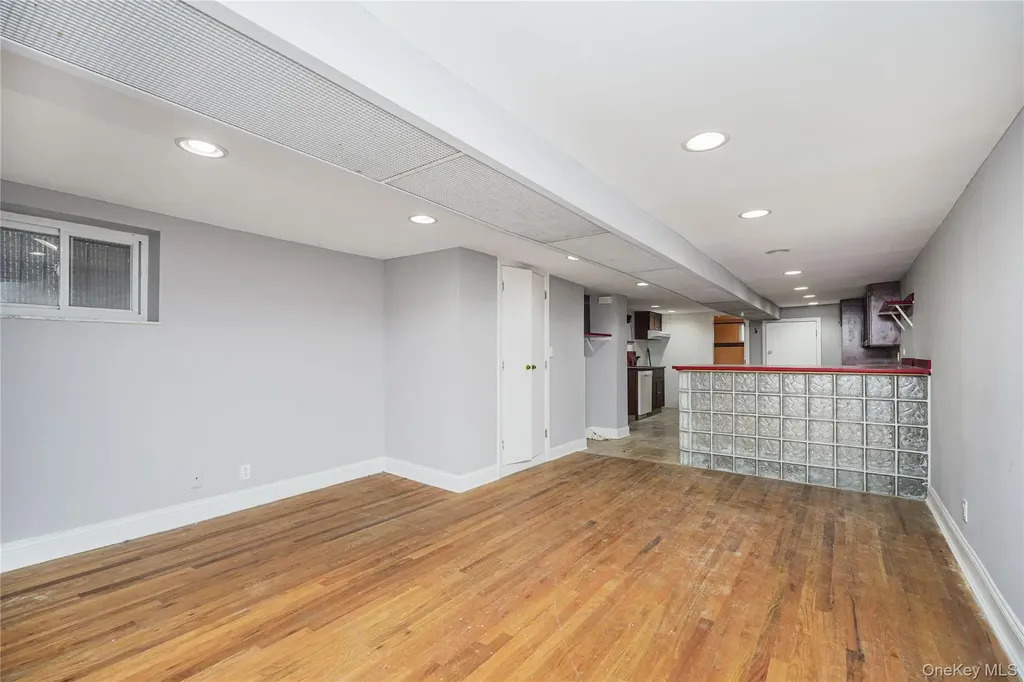 200 Bay 7th Street Brooklyn NY 11228