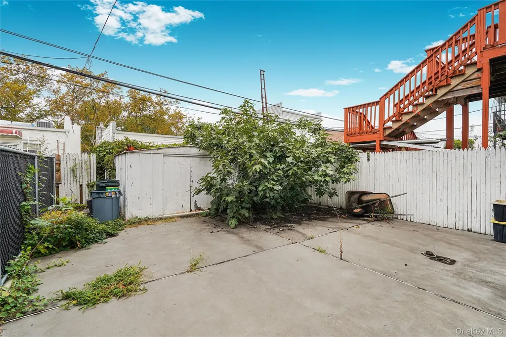 200 Bay 7th Street Brooklyn NY 11228
