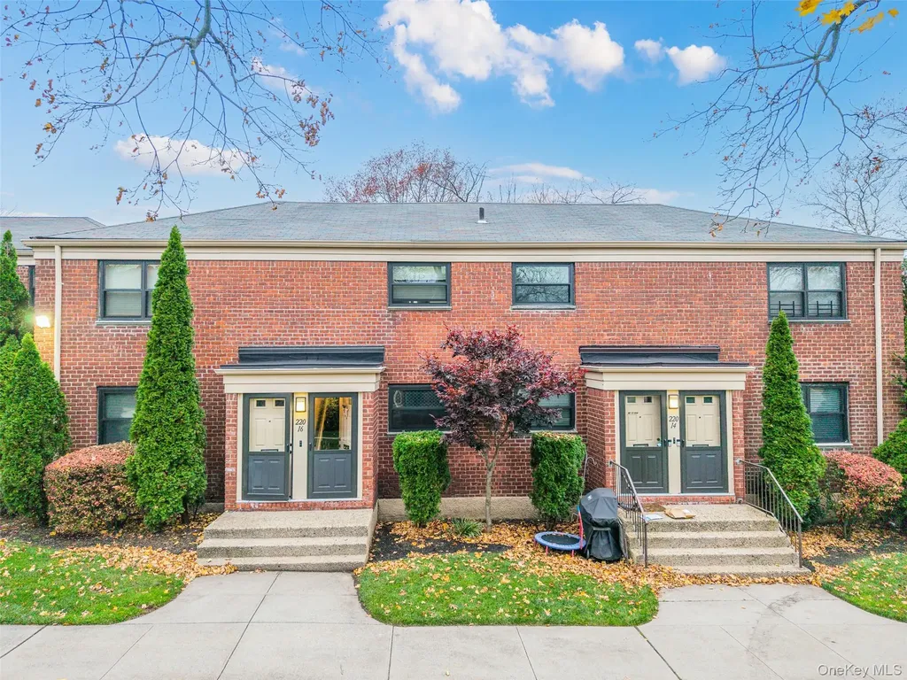220-16 73 Avenue Bayside NY 11364