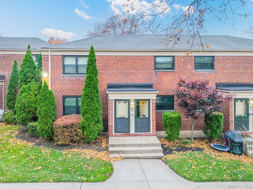 220-16 73 Avenue Bayside NY 11364