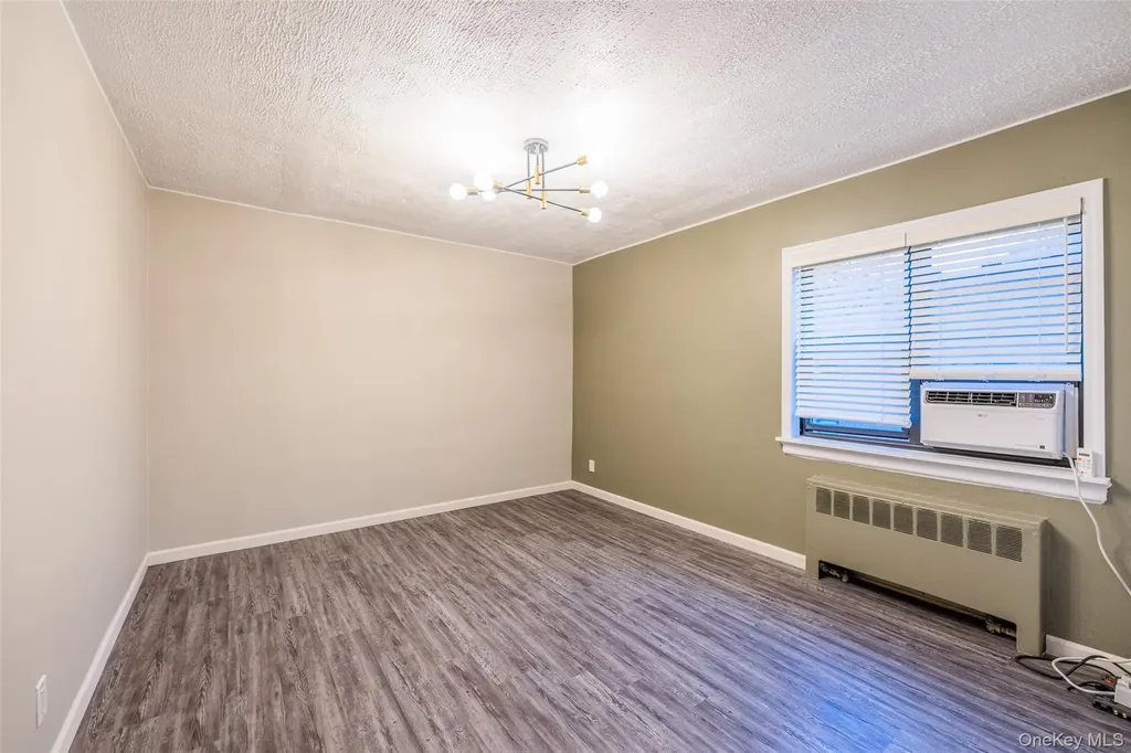 220-16 73 Avenue Bayside NY 11364