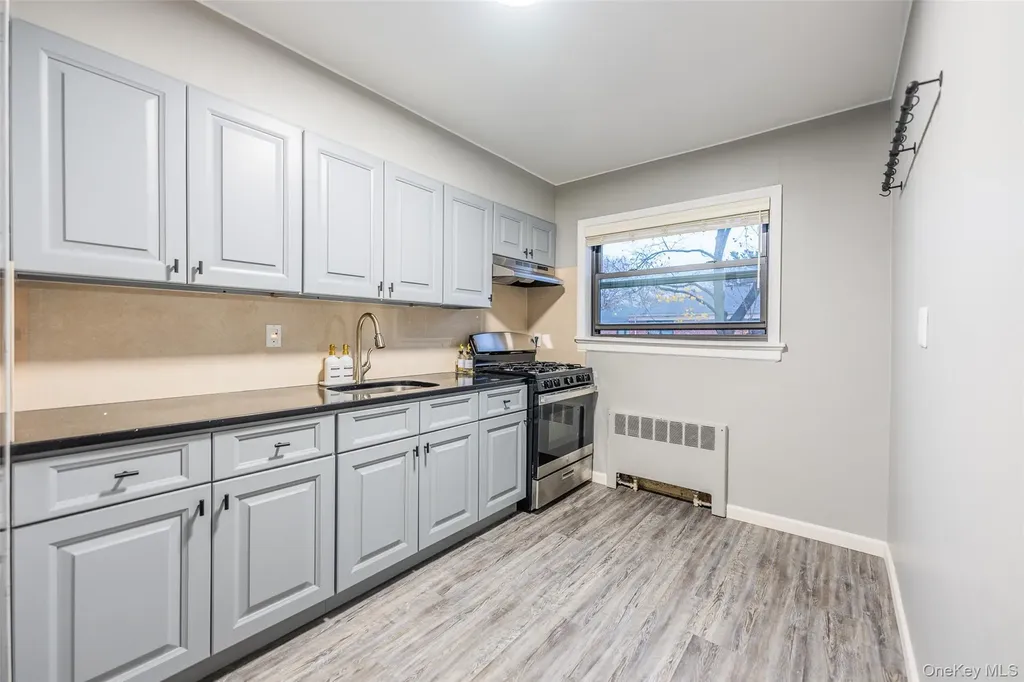 220-16 73 Avenue Bayside NY 11364