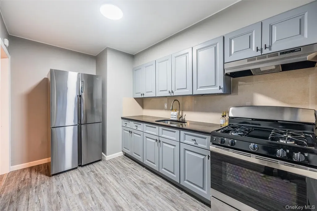 220-16 73 Avenue Bayside NY 11364